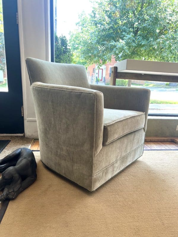 Clarissa Swivel Chair - Image 4